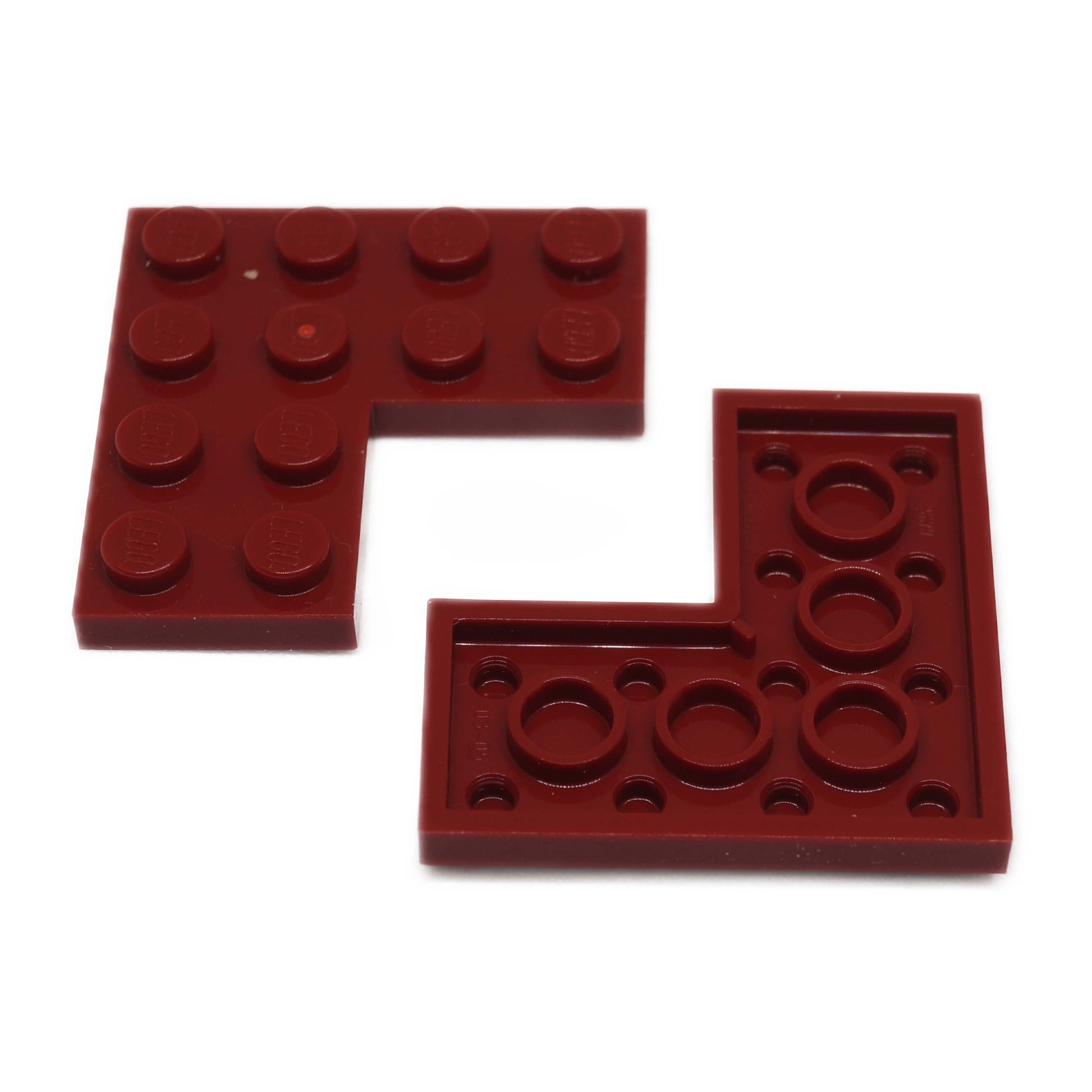 LEGO® plate 4 x 4 corner 2639 in dark red, used for angled floors and clean structural builds
