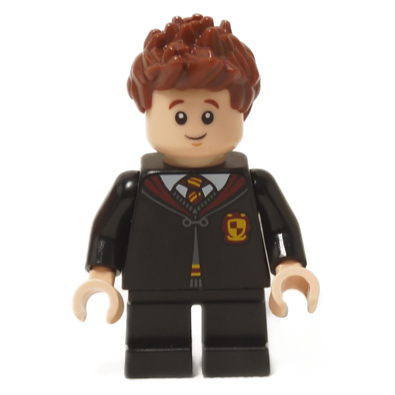 LEGO® Seamus Finnigan minifigure hp491 wearing clasped Gryffindor robe with black short legs detailed torso close-up view