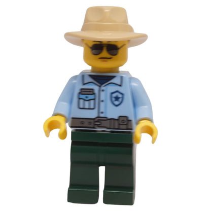 LEGO Sequoia Tree Trail Ranger Minifigure bdp286 with sunglasses and tan fedora