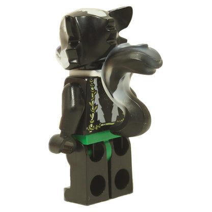 back view of LEGO Legends of Chima Skinnet minifigure with black and white skunk head striped tail and tribal outfit loc029
