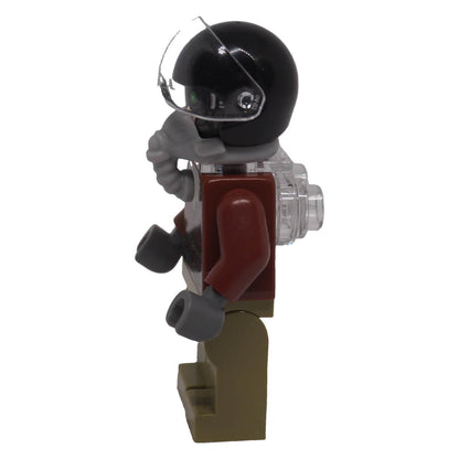 LEGO Vulture sh0775 left side view with helmet, oxygen hose and back equipment
