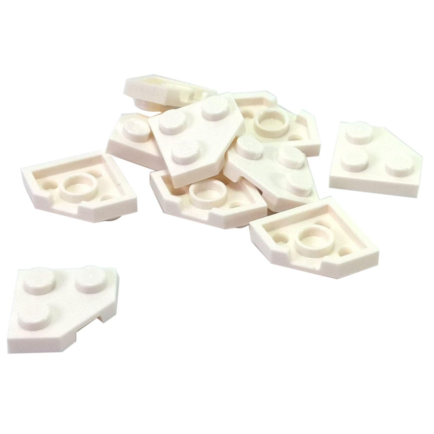 Wedge Plate 2 x 2 Cut Corner in white LEGO® piece, part 26601, angled corner plate for building detail