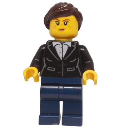 LEGO Wild West female bandit minifigure bdp193 black jacket ponytail