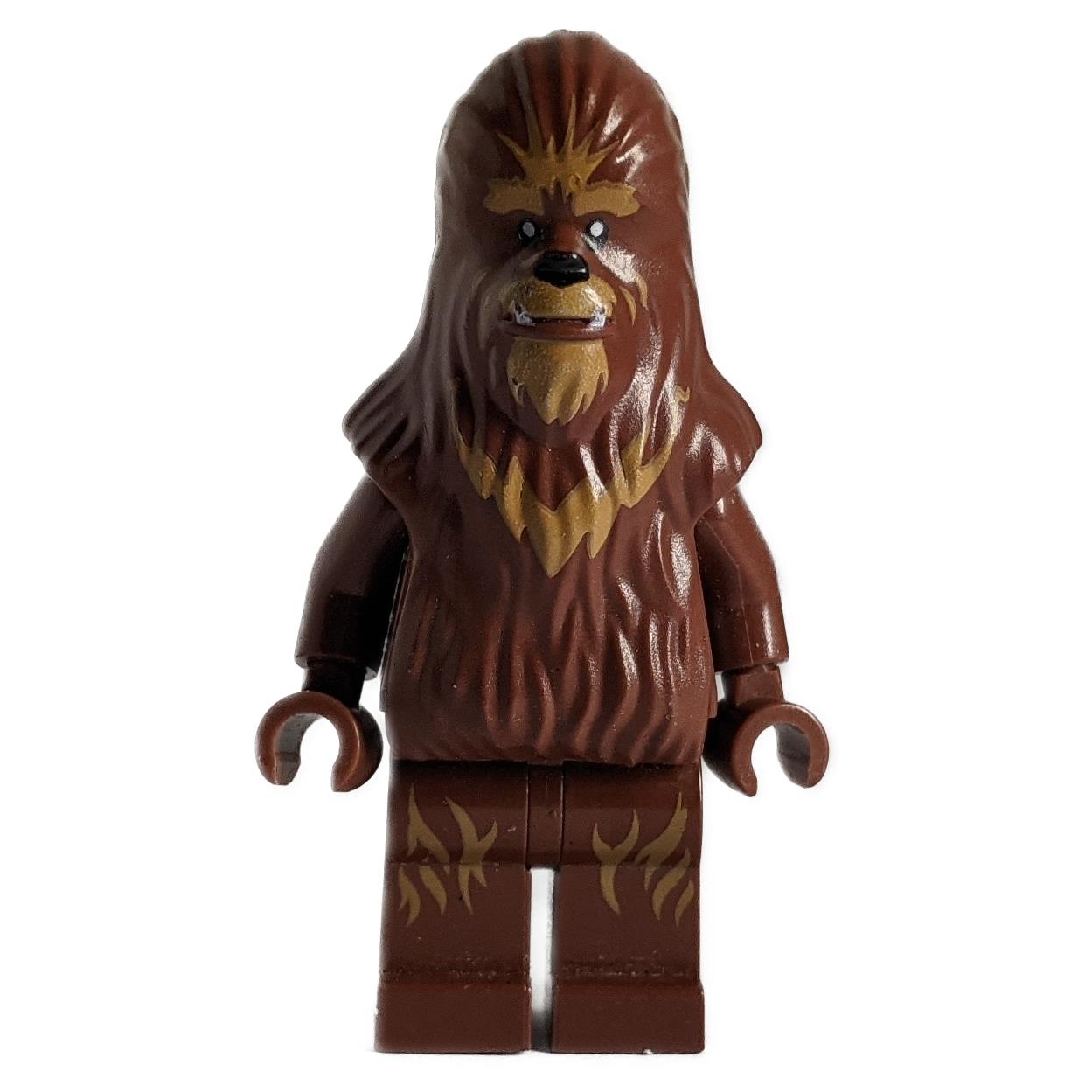 Minifigura de guerrero Wookiee de LEGO Star Wars mostrada de frente. La figura tiene pelaje marrón rojizo con detalles en marrón oscuro y una cabeza moldeada de forma única.